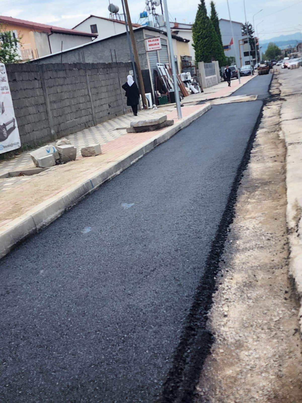 Bashkia Kamez Ndertim Rruga Demokracia Lori III Bathore